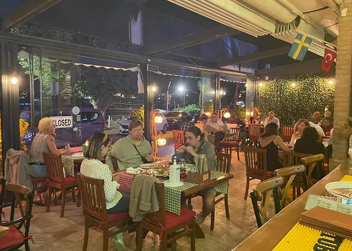 Queen Victoria Aparthotel